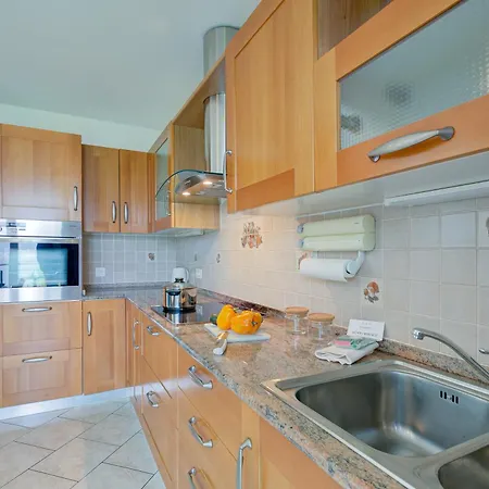 Casa Zaira 1 - Happy Appartement Caviano