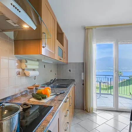 Casa Zaira 1 2Br In Caviano Gambarogno - Happy Rentals Apartmán *